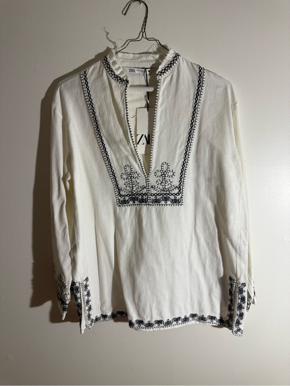 Zara Embroidered Tunic Blouse – XS – New With Tags